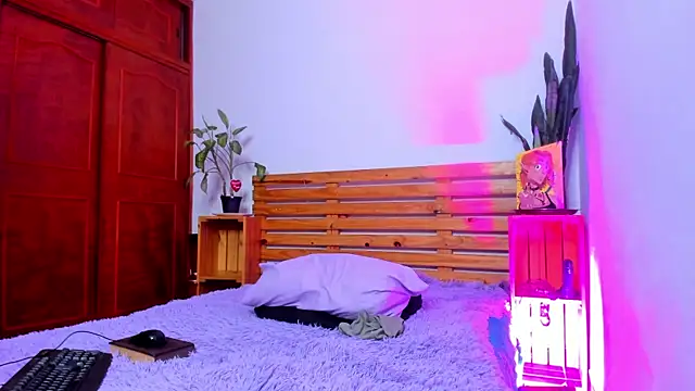 MaryJaneDove online show from 06-08-26, 06:47