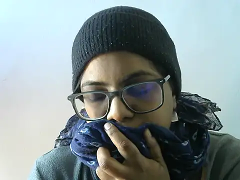 Sultryindianx100 online show from 05-13-26, 08:01