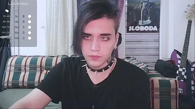 Snapshot of sademobeer chatting on 09-10-25, 07:52 sademobeer online show from 09-10-25, 07:52
