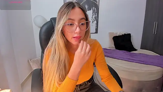 StacyConner online show from 02-08-25, 10:19