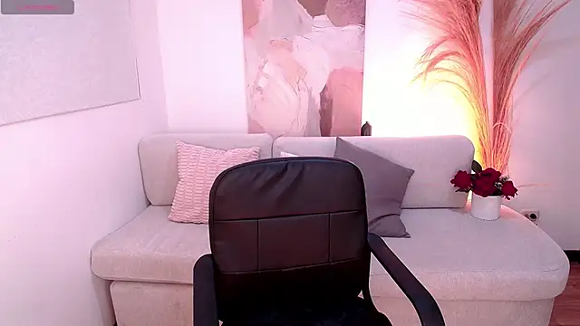 VictoriaLeia online show from 10-07-25, 01:47