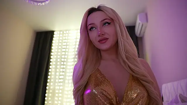 Snapshot of CatchMe1 chatting on 01-07-26, 06:32 CatchMe1 online show from 01-07-26, 06:32