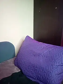 Snapshot of Aelita_bb chatting on 10-26-25, 12:22 Aelita bb online show from 10-26-25, 12:22