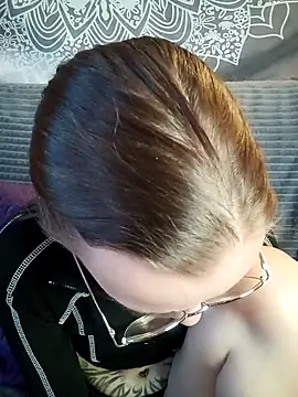 Snapshot of Aelita_bb chatting on 11-15-25, 01:07 Aelita bb online show from 11-15-25, 01:07