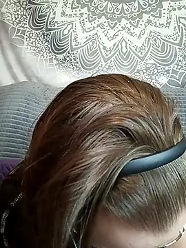 Snapshot of Aelita_bb chatting on 11-18-25, 12:53 Aelita bb online show from 11-18-25, 12:53