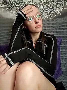 Snapshot of Aelita_bb chatting on 11-20-25, 03:12 Aelita bb online show from 11-20-25, 03:12