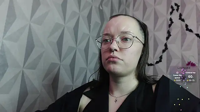 Snapshot of Aelita_bb chatting on 12-14-25, 11:20 Aelita bb online show from 12-14-25, 11:20