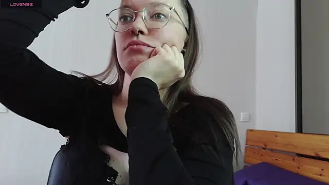 Snapshot of Aelita_bb chatting on 03-08-26, 11:36 Aelita bb online show from 03-08-26, 11:36