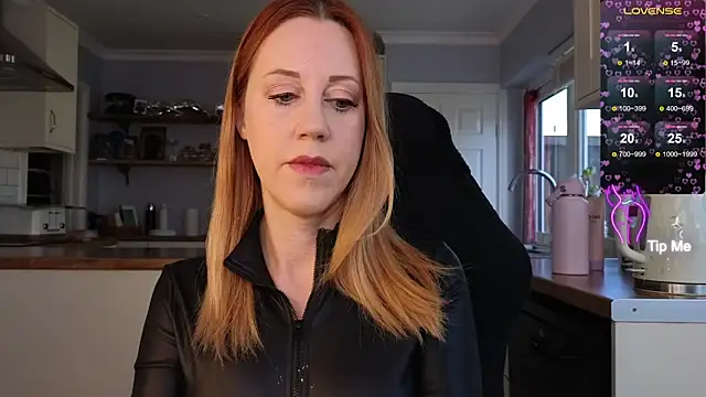 stripmequick online show from 09-25-25, 09:24