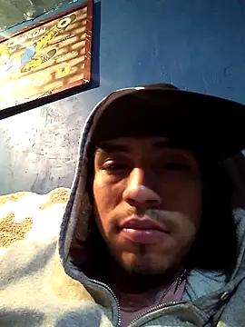 AlexAlejandro13 online show from 02-10-26, 05:22