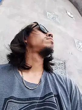 AlexAlejandro13 online show from 04-26-26, 09:34