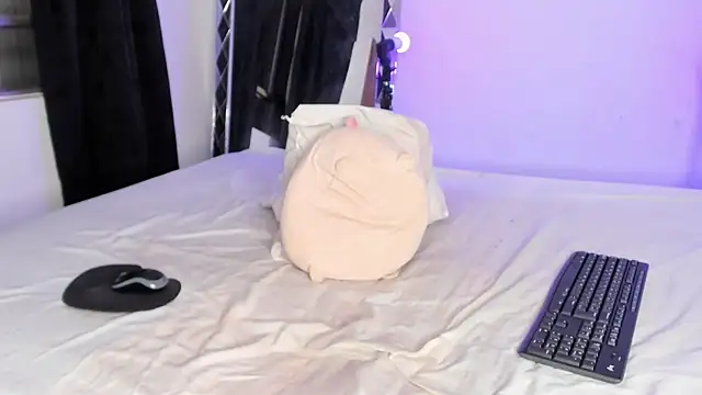 AgathaFoxx online show from 03-03-26, 02:07