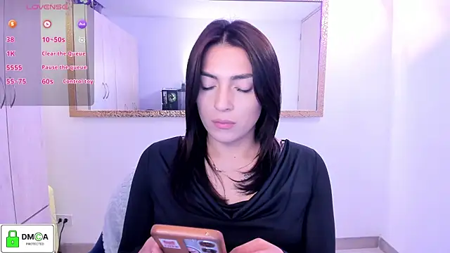 EricaVanderhill online show from 05-04-26, 01:56