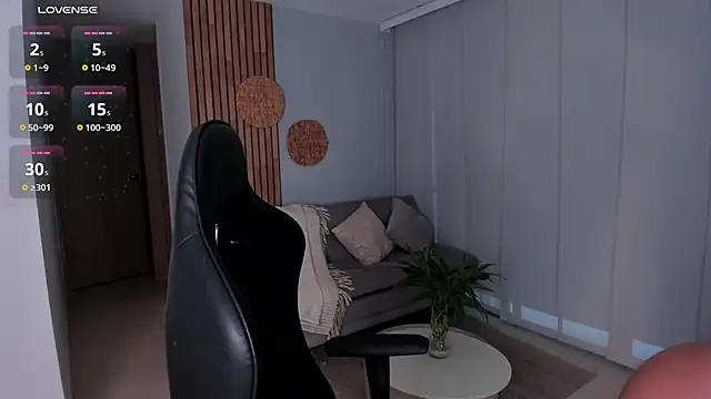 AnnieHallX online show from 10-24-25, 09:00