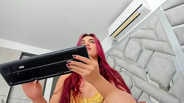 Snapshot of alexandra_fire69x chatting on 05-22-26, 02:44 alexandra fire69x online show from 05-22-26, 02:44