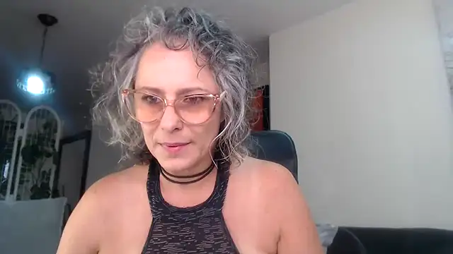 Snapshot of Pinkboobie chatting on 02-03-25, 02:55 Pinkboobie online show from 02-03-25, 02:55