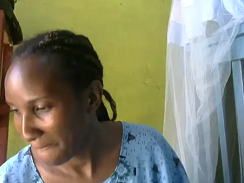 Snapshot of Athena_2019 chatting on 10-24-25, 08:00 Athena 2019 online show from 10-24-25, 08:00