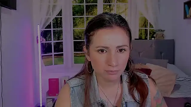 vanessabrown  online show from 04-29-26, 04:44