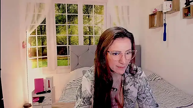 vanessabrown  online show from 06-16-26, 03:58