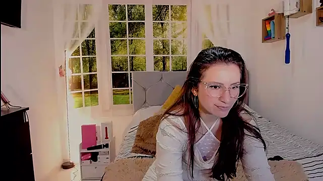 Snapshot of vanessabrown_ chatting on 06-22-26, 04:37 vanessabrown online show from 06-22-26, 04:37