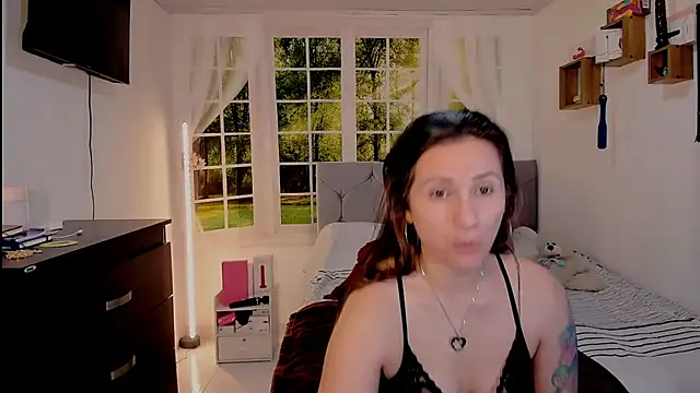 Snapshot of vanessabrown_ chatting on 07-07-26, 04:00 vanessabrown online show from 07-07-26, 04:00