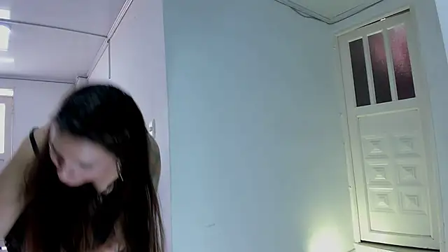 Snapshot of vanessabrown_ chatting on 07-16-26, 07:42 vanessabrown online show from 07-16-26, 07:42