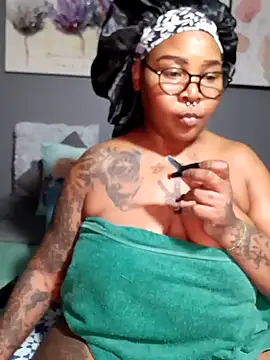 Snapshot of PearlSexxy69 chatting on 03-08-25, 07:20 PearlSexxy69 online show from 03-08-25, 07:20