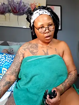 Snapshot of PearlSexxy69 chatting on 03-12-25, 11:42 PearlSexxy69 online show from 03-12-25, 11:42