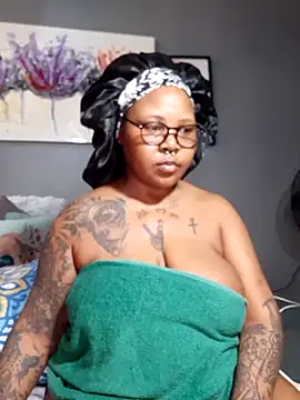 Snapshot of PearlSexxy69 chatting on 03-13-25, 11:51 PearlSexxy69 online show from 03-13-25, 11:51