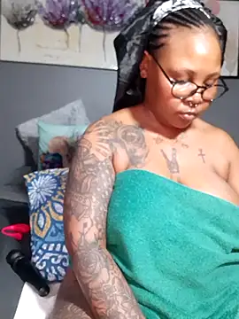 Snapshot of PearlSexxy69 chatting on 03-14-25, 03:36 PearlSexxy69 online show from 03-14-25, 03:36