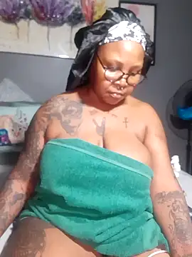 Snapshot of PearlSexxy69 chatting on 03-16-25, 01:49 PearlSexxy69 online show from 03-16-25, 01:49