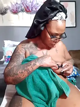 Snapshot of PearlSexxy69 chatting on 03-22-25, 09:13 PearlSexxy69 online show from 03-22-25, 09:13