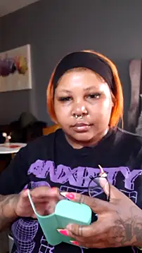 Snapshot of PearlSexxy69 chatting on 11-19-25, 01:44 PearlSexxy69 online show from 11-19-25, 01:44