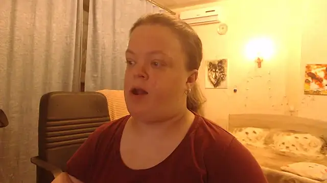 Janiffer MiMi online show from 01-31-25, 01:11