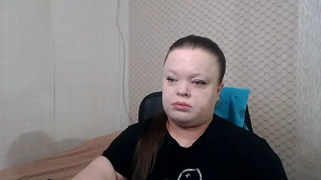 Janiffer MiMi online show from 04-30-26, 05:41