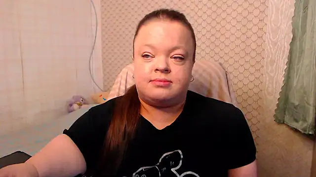 Janiffer MiMi online show from 06-10-26, 04:17