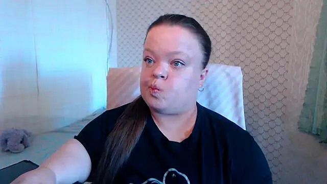 Janiffer MiMi online show from 06-19-26, 09:24