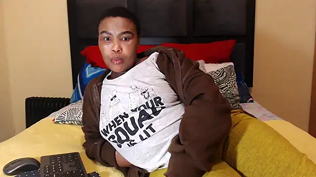 Snapshot of BADFATASS85 chatting on 08-06-26, 12:34 BADFATASS85 online show from 08-06-26, 12:34