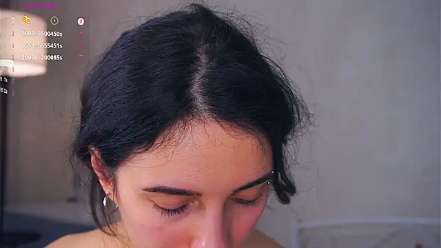 Snapshot of Holla_Molly chatting on 03-06-25, 09:47 Holla Molly online show from 03-06-25, 09:47