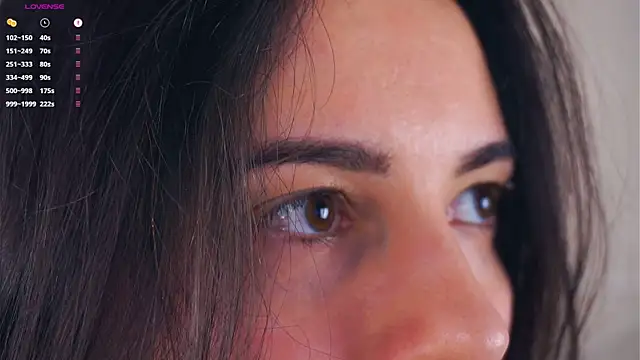 Snapshot of Holla_Molly chatting on 03-16-25, 11:49 Holla Molly online show from 03-16-25, 11:49