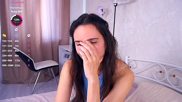 Snapshot of Holla_Molly chatting on 09-13-25, 07:41 Holla Molly online show from 09-13-25, 07:41