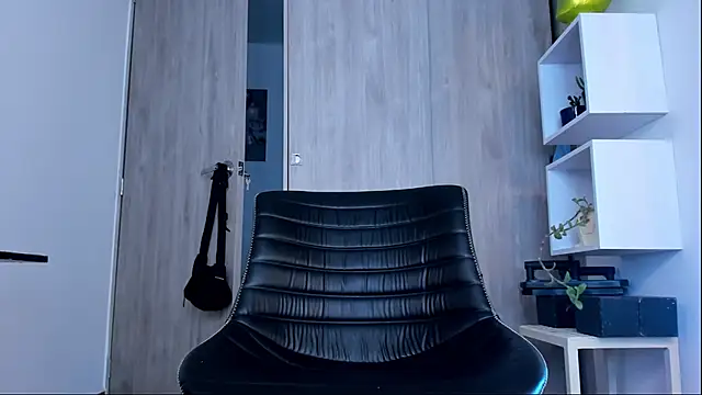 Ricardo 1998 online show from 02-16-25, 06:54