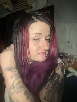 1-800-FUCKYOU online show from 01-05-25, 08:54