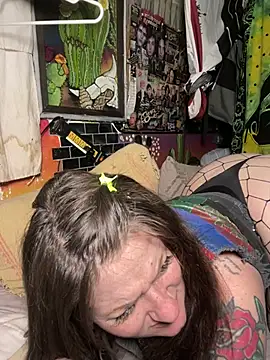 Snapshot of 1-800-FUCKYOU chatting on 05-13-26, 03:15 1-800-FUCKYOU online show from 05-13-26, 03:15