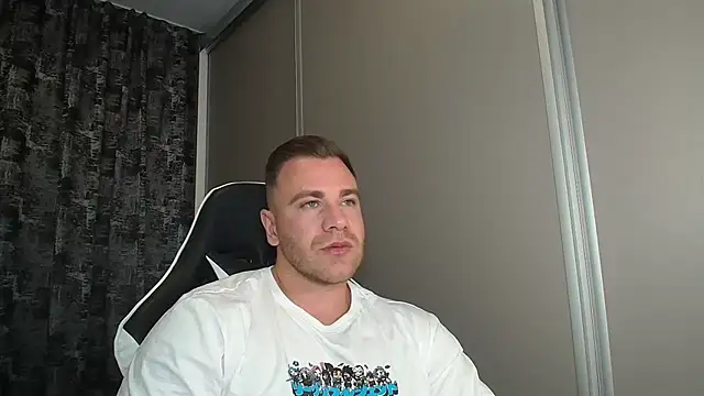 Thori92 online show from 09-25-25, 05:05