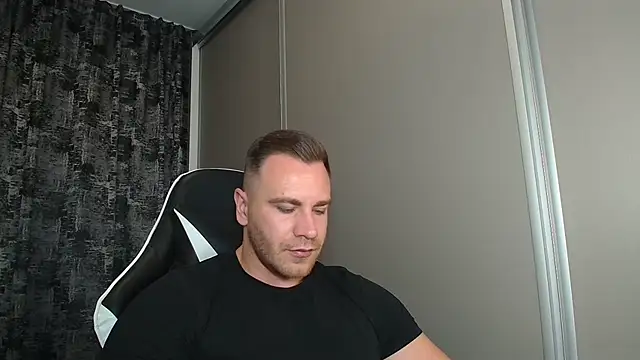 Thori92 online show from 09-26-25, 05:06