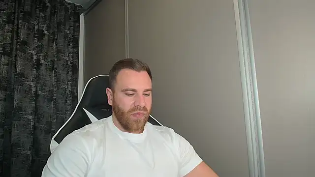 Thori92 online show from 11-01-25, 06:21