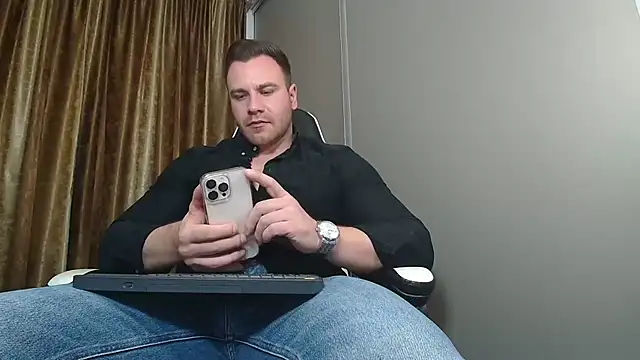 Thori92 online show from 12-15-25, 06:45