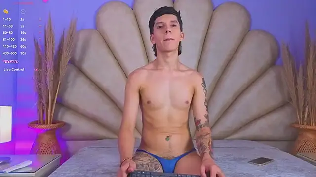 JacoboSwam online show from 04-30-26, 03:46