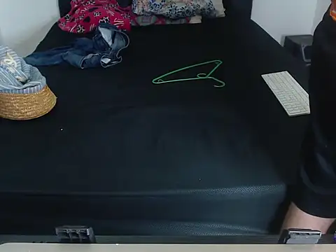 Snapshot of jeancarloscum12 chatting on 12-17-25, 08:04 jeancarloscum12 online show from 12-17-25, 08:04